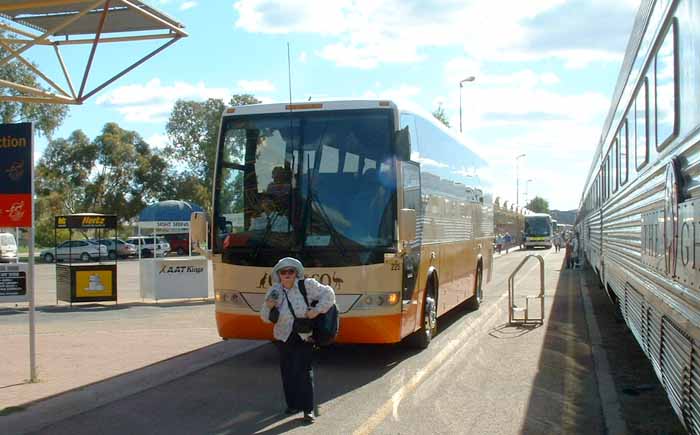 Cobb & Co Mercedes Benz O500RF Autobus